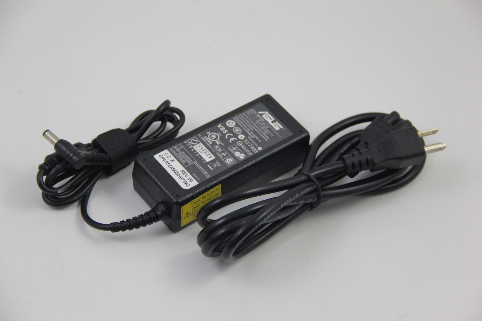 Genuine 3.42A 65W AC Adapter For ASUS R33030 N17908 K501 K50IJ P50IJ ADP-65HB BB
