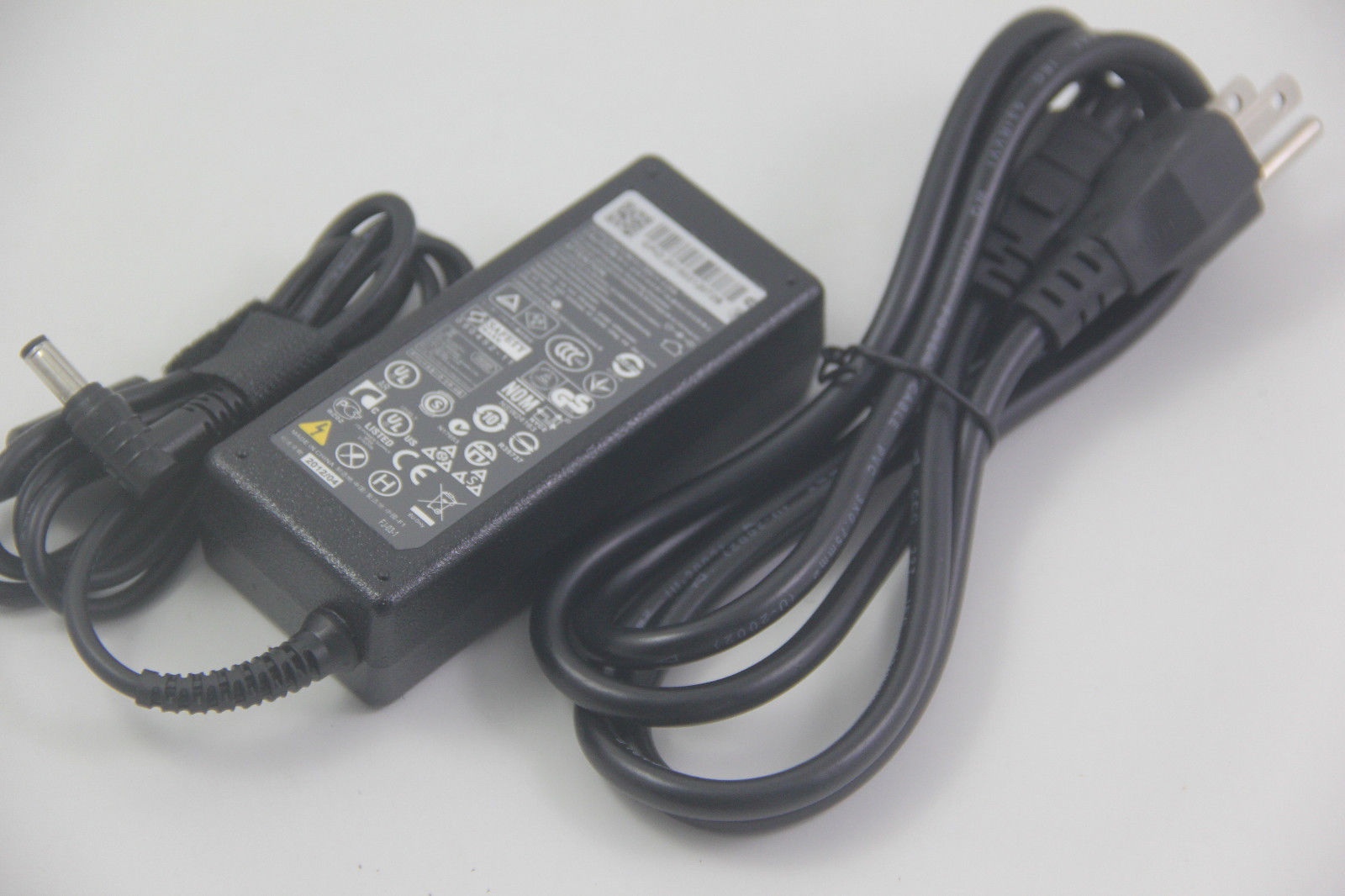 Original 65W AC Adapter For Lenovo IdeaPad U110 U450 Y300 PA-1900-05 ADP-65YB B