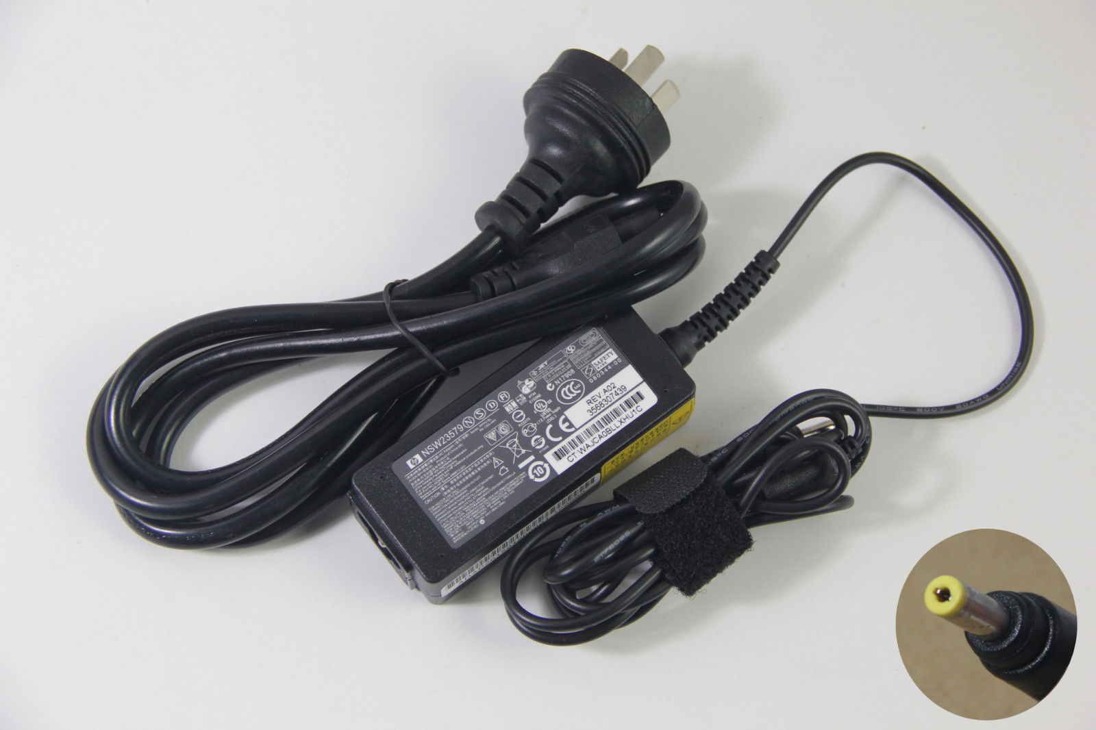 19V 1.58A 30W Genuine OEM AC Adapter For HP Slate 500 PPP018H 534554-002 A0301R3