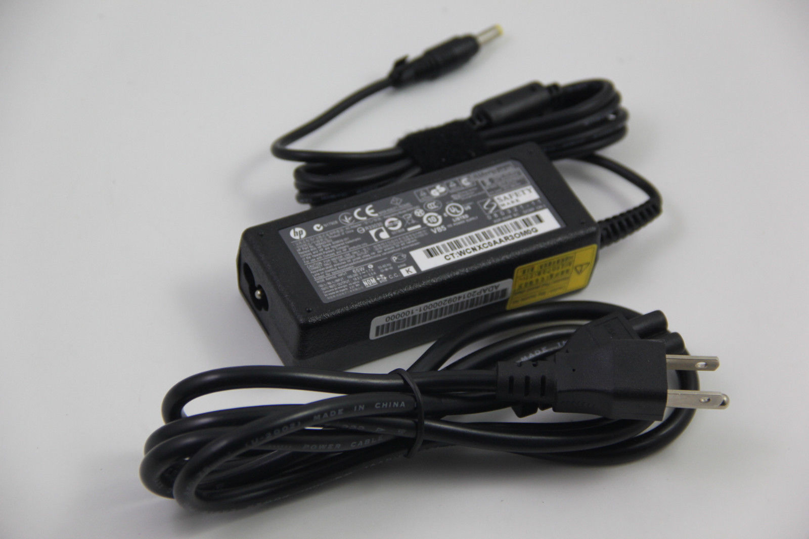 Genuine 65W AC Adapter Charger For HP 550 9700 380467-001 6520s NC400 dm3 DV1000